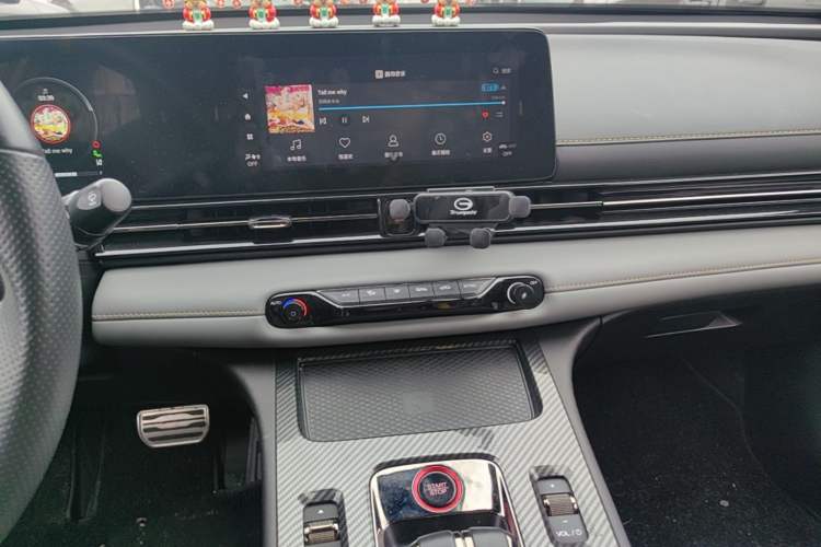 Used GAC Trumpchi EMPOW 2021 270T DCT J16 Version Audio And AC Panel