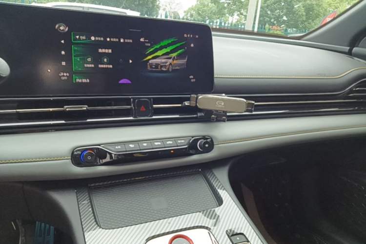 Used GAC Trumpchi EMPOW 2021 270T DCT J16 Version Audio And AC Panel