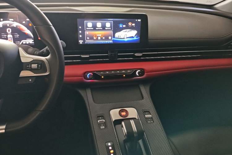 Used GAC Trumpchi EMPOW 2021 270T DCT J11 Version Audio And AC Panel