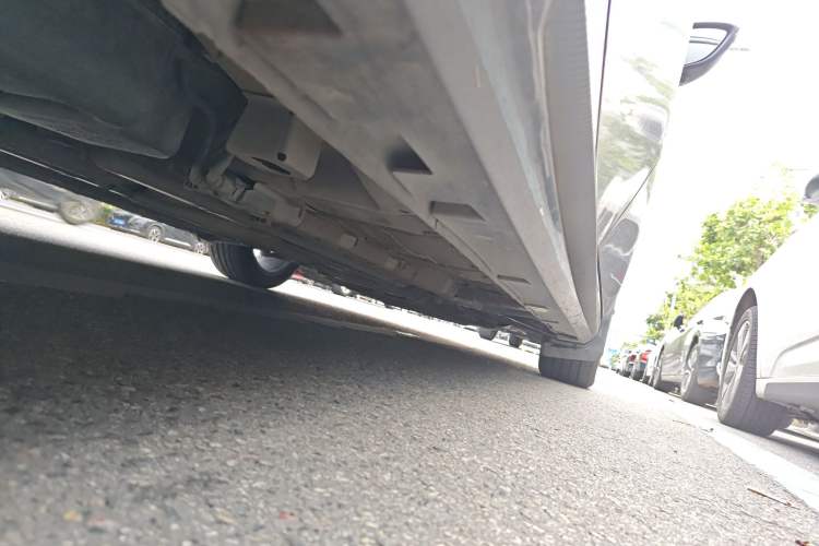 Used GAC Trumpchi EMPOW 2021 270T DCT J15 Version Chassis Rear Right