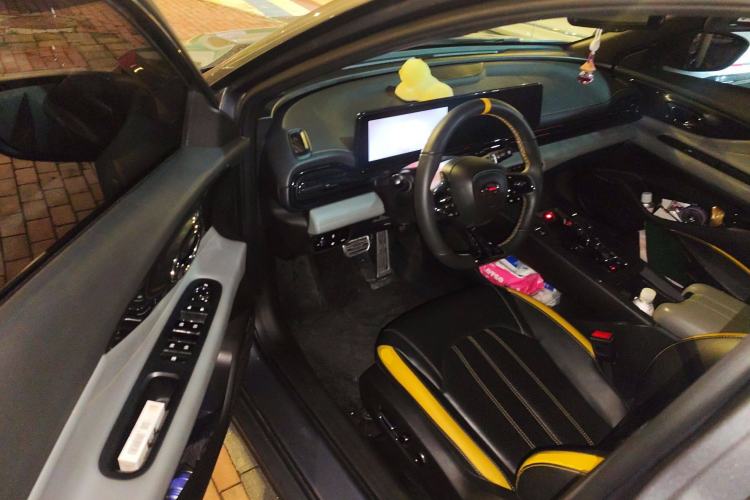 Used GAC Trumpchi EMPOW 2021 270T DCT J16 "Su Shen" Limited Edition Driver Seat