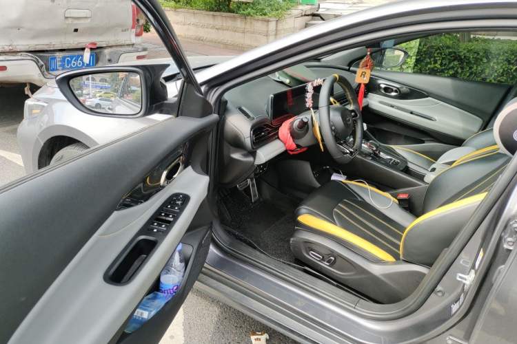 Used GAC Trumpchi EMPOW 2021 270T DCT J15 Version Driver Seat