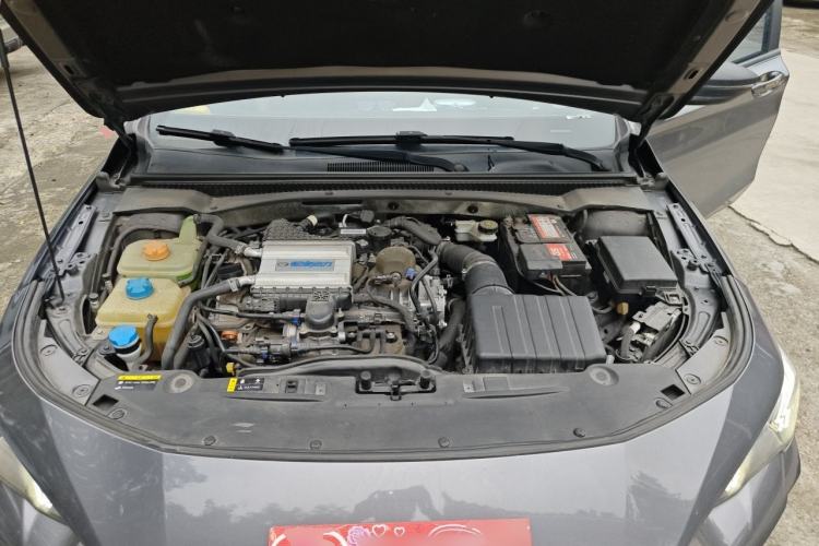 Used GAC Trumpchi EMPOW 2021 270T DCT J15 Version Engine Bay