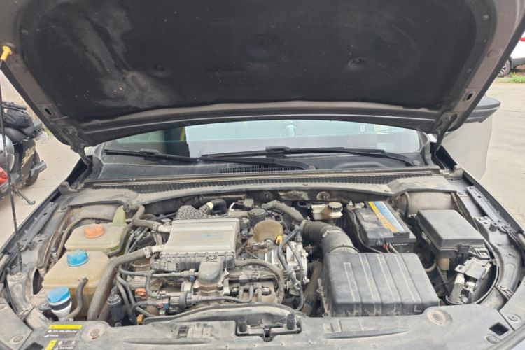 Used GAC Trumpchi EMPOW 2021 270T DCT J16 Version Engine Bay