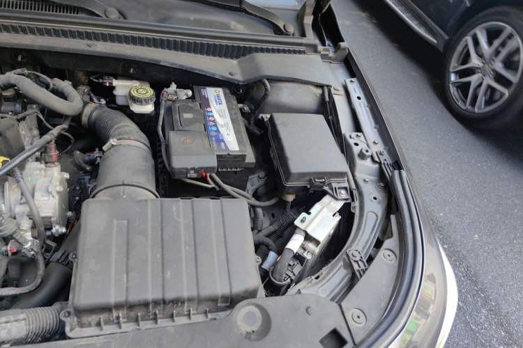 Used GAC Trumpchi EMPOW 2021 270T DCT J11 Version Engine Bay Left