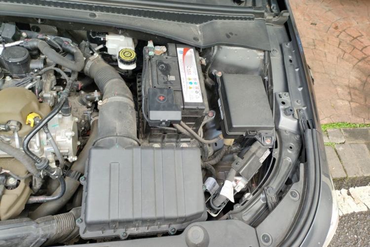 Used GAC Trumpchi EMPOW 2021 270T DCT J15 Version Engine Bay Left