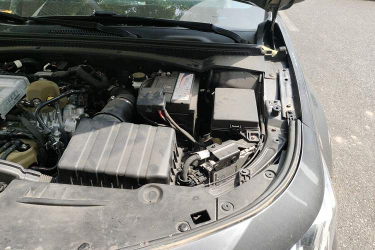 Used GAC Trumpchi EMPOW 2021 270T DCT J15 Version Engine Bay Left