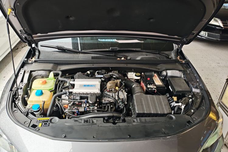 Used GAC Trumpchi EMPOW 2021 270T DCT J15 Version Engine Bay
