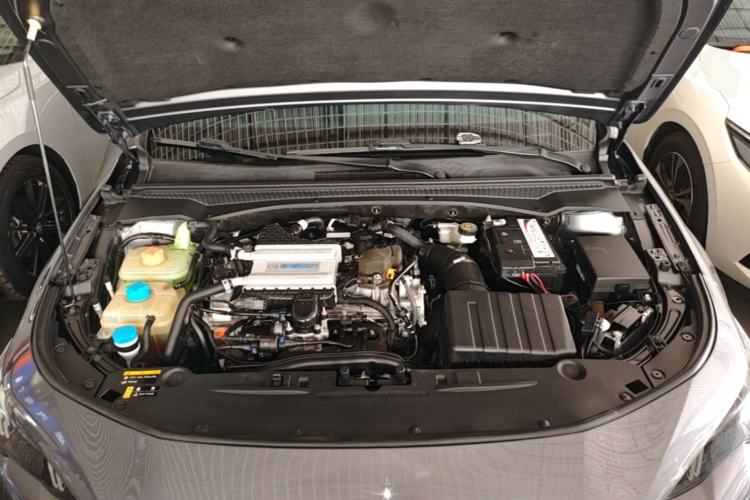 Used GAC Trumpchi EMPOW 2021 270T DCT J11 Version Engine Bay