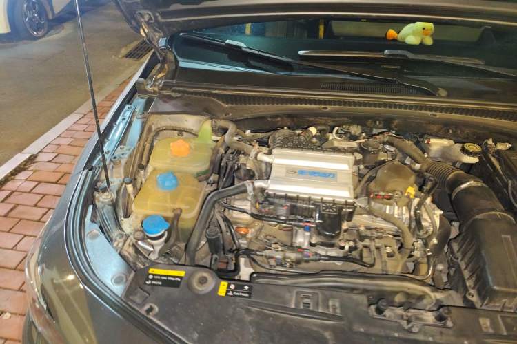 Used GAC Trumpchi EMPOW 2021 270T DCT J16 "Su Shen" Limited Edition Engine Bay Right