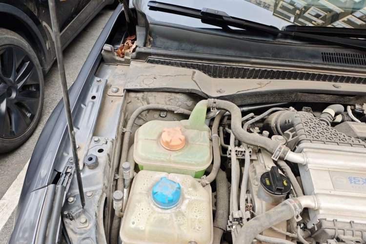 Used GAC Trumpchi EMPOW 2021 270T DCT J16 Version Engine Bay Right