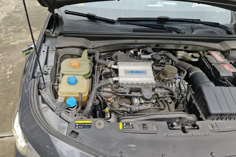 Used GAC Trumpchi EMPOW 2021 270T DCT J15 Version Engine Bay Right