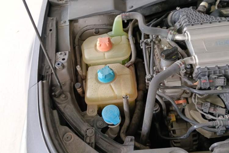 Used GAC Trumpchi EMPOW 2021 270T DCT J15 Version Engine Bay Right