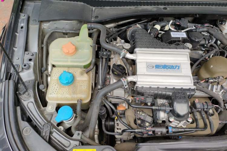 Used GAC Trumpchi EMPOW 2021 270T DCT J15 Version Engine Bay Right