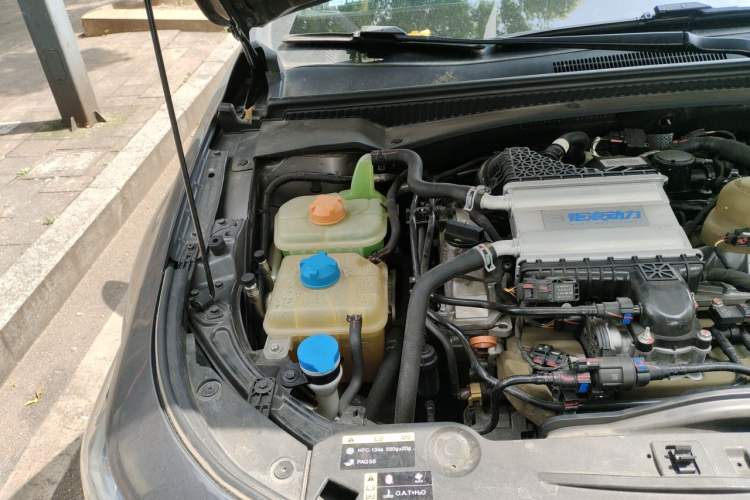Used GAC Trumpchi EMPOW 2021 270T DCT J15 Version Engine Bay Right