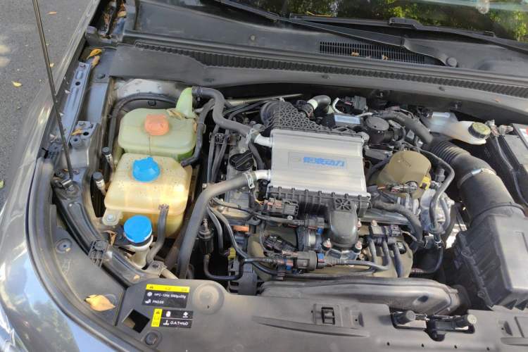 Used GAC Trumpchi EMPOW 2021 270T DCT J16 Version Engine Bay Right