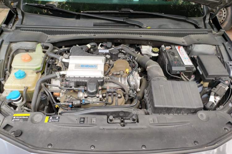 Used GAC Trumpchi EMPOW 2021 270T DCT J15 Version Engine Bay