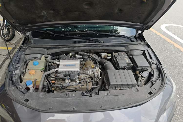Used GAC Trumpchi EMPOW 2021 270T DCT J16 Version Engine Bay
