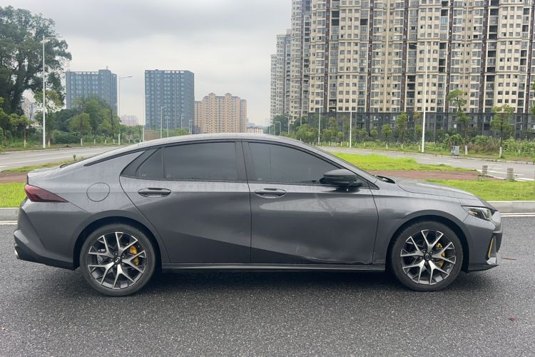Used GAC Trumpchi EMPOW 2021 270T DCT J15 Version Exterior 4