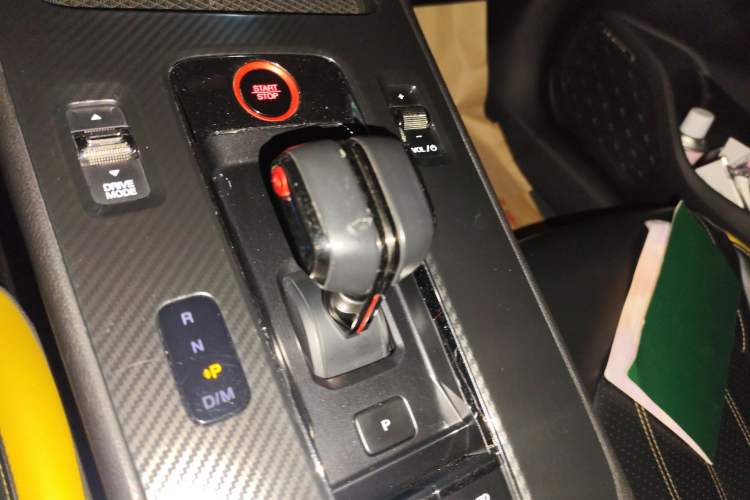 Used GAC Trumpchi EMPOW 2021 270T DCT J16 "Su Shen" Limited Edition Gear Lever