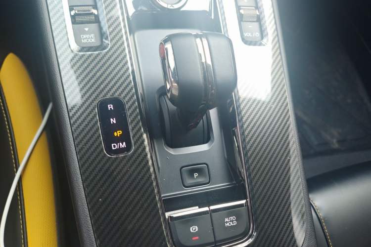 Used GAC Trumpchi EMPOW 2021 270T DCT J16 Version Gear Lever