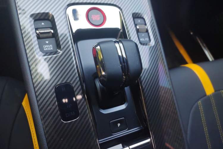 Used GAC Trumpchi EMPOW 2021 270T DCT J16 Version Gear Lever