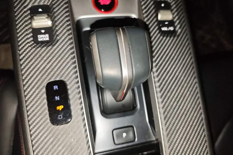 Used GAC Trumpchi EMPOW 2021 270T DCT J11 Version Gear Lever