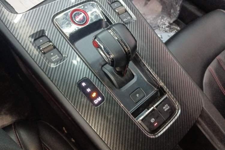 Used GAC Trumpchi EMPOW 2021 270T DCT J15 Version Gear Lever