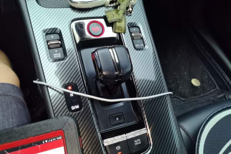 Used GAC Trumpchi EMPOW 2021 270T DCT J16 Version Gear Lever