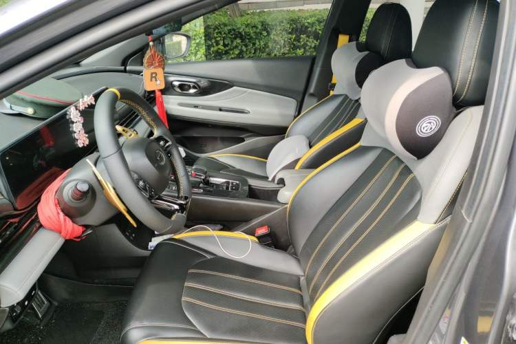 Used GAC Trumpchi EMPOW 2021 270T DCT J15 Version Left Front Seat