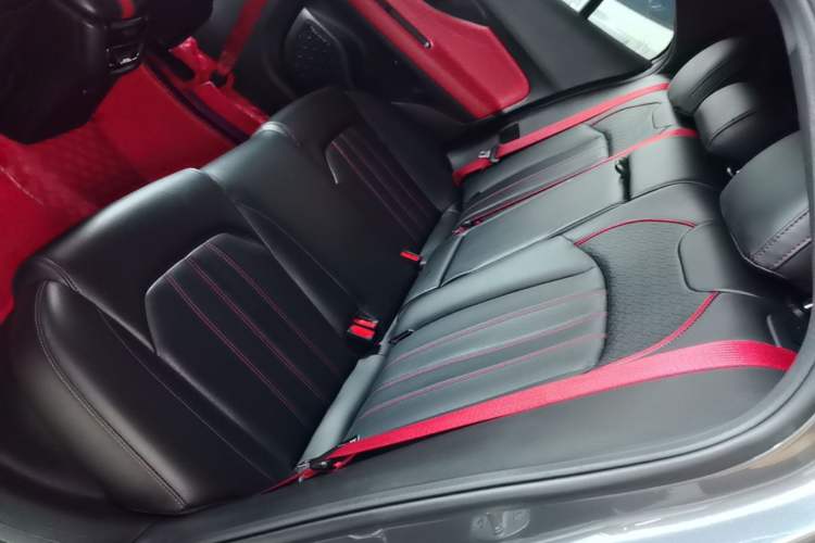 Used GAC Trumpchi EMPOW 2021 270T DCT J15 Version Left Rear Seat