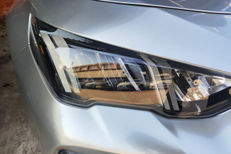 Used GAC Trumpchi EMPOW 2021 270T DCT J16 Version Right Front Headlight