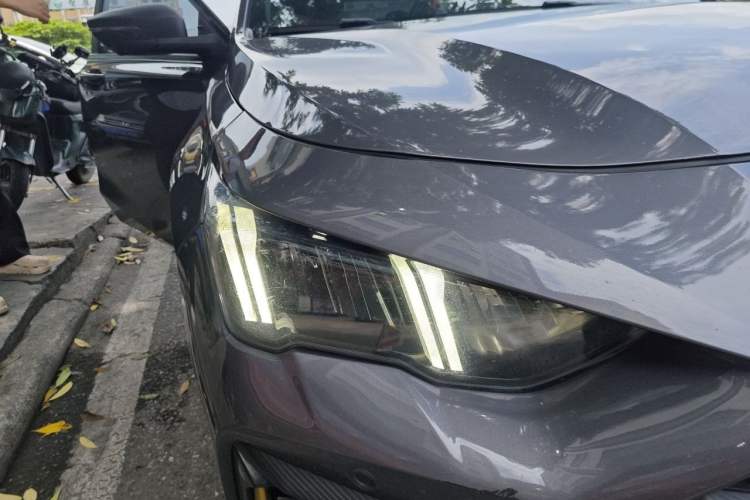 Used GAC Trumpchi EMPOW 2021 270T DCT J16 Version Right Front Headlight