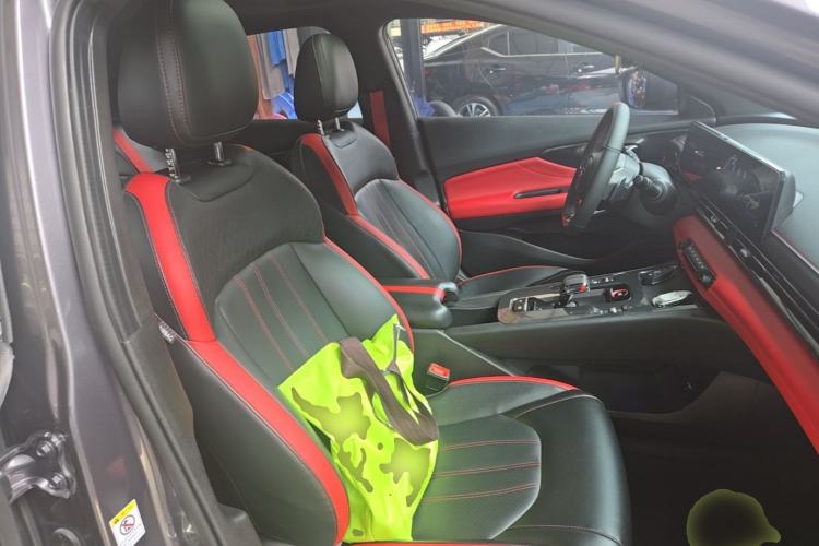 Used GAC Trumpchi EMPOW 2021 270T DCT J15 Version Right Front Seat
