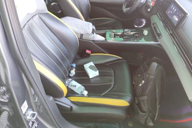 Used GAC Trumpchi EMPOW 2021 270T DCT J15 Version Right Front Seat