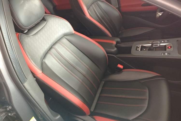Used GAC Trumpchi EMPOW 2021 270T DCT J11 Version Right Front Seat