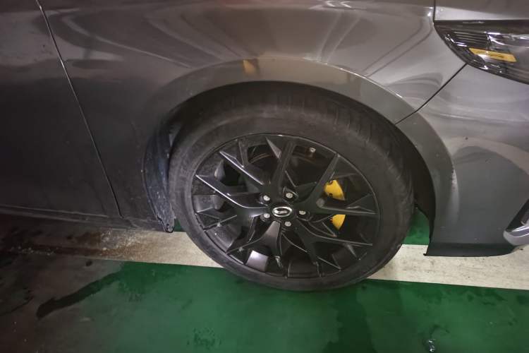 Used GAC Trumpchi EMPOW 2021 270T DCT J16 Version Right Front Wheel Hub