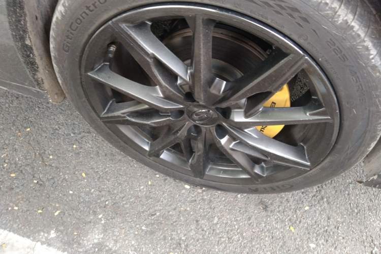 Used GAC Trumpchi EMPOW 2021 270T DCT J15 Version Right Front Wheel Hub