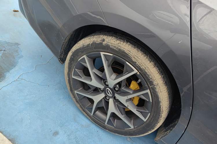 Used GAC Trumpchi EMPOW 2021 270T DCT J16 Version Right Rear Wheel Hub