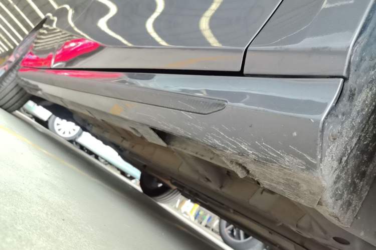 Used GAC Trumpchi EMPOW 2021 270T DCT J15 Version Right Side Sill