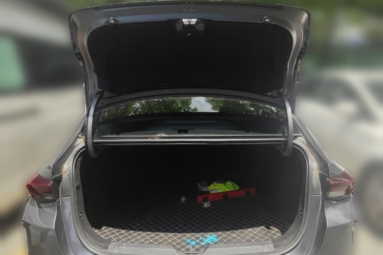 Used GAC Trumpchi EMPOW 2021 270T DCT J15 Version Trunk