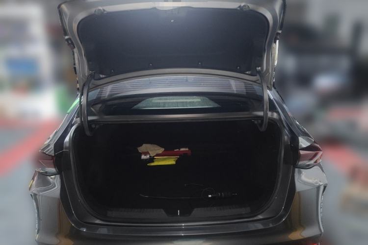 Used GAC Trumpchi EMPOW 2021 270T DCT J16 Version Trunk