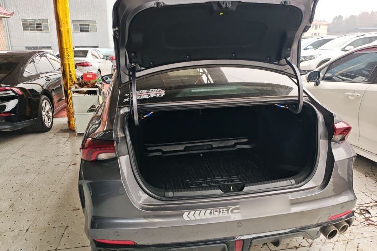 Used GAC Trumpchi EMPOW 2021 270T DCT J15 Version Trunk