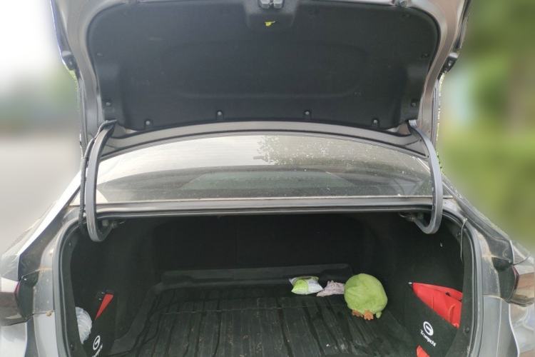 Used GAC Trumpchi EMPOW 2021 270T DCT J15 Version Trunk