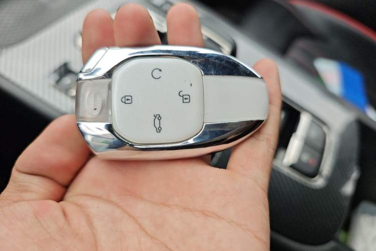 Used GAC Trumpchi EMPOW 2021 270T DCT J16 Version Vehicle Key