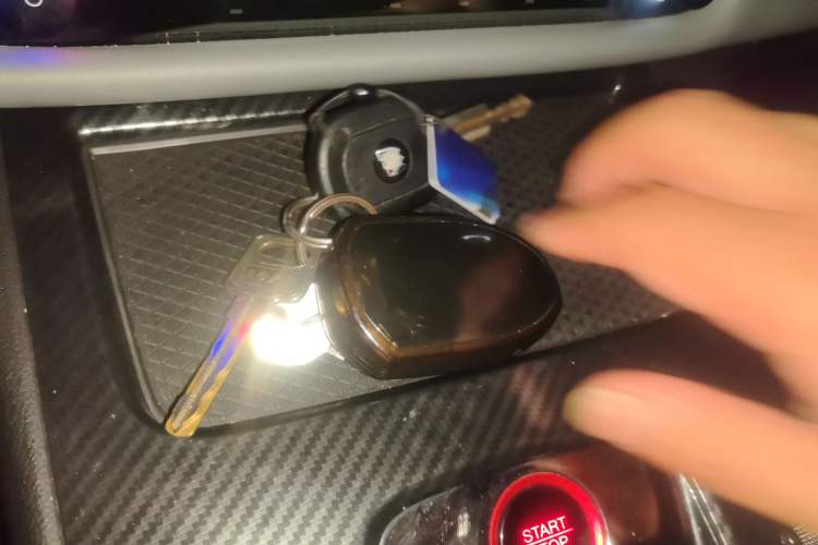 Used GAC Trumpchi EMPOW 2021 270T DCT J16 Version Vehicle Key