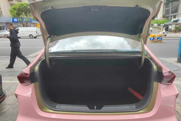Used GAC Trumpchi EMPOW 2021 270T DCT J16 Version Trunk