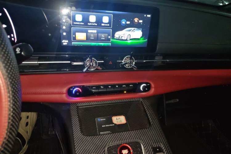 Used GAC Trumpchi EMPOW 2021 270T DCT J11 Version Audio And AC Panel