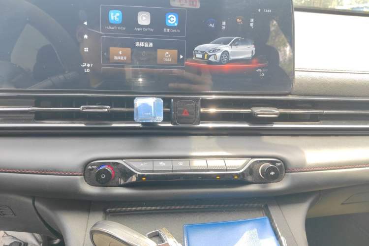 Used GAC Trumpchi EMPOW 2021 270T DCT J15 Version Audio And AC Panel