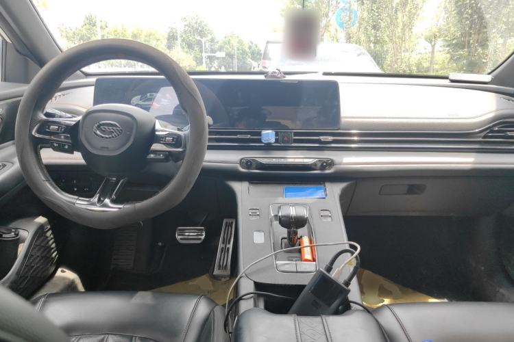 Used GAC Trumpchi EMPOW 2021 270T DCT J15 Version Center Console